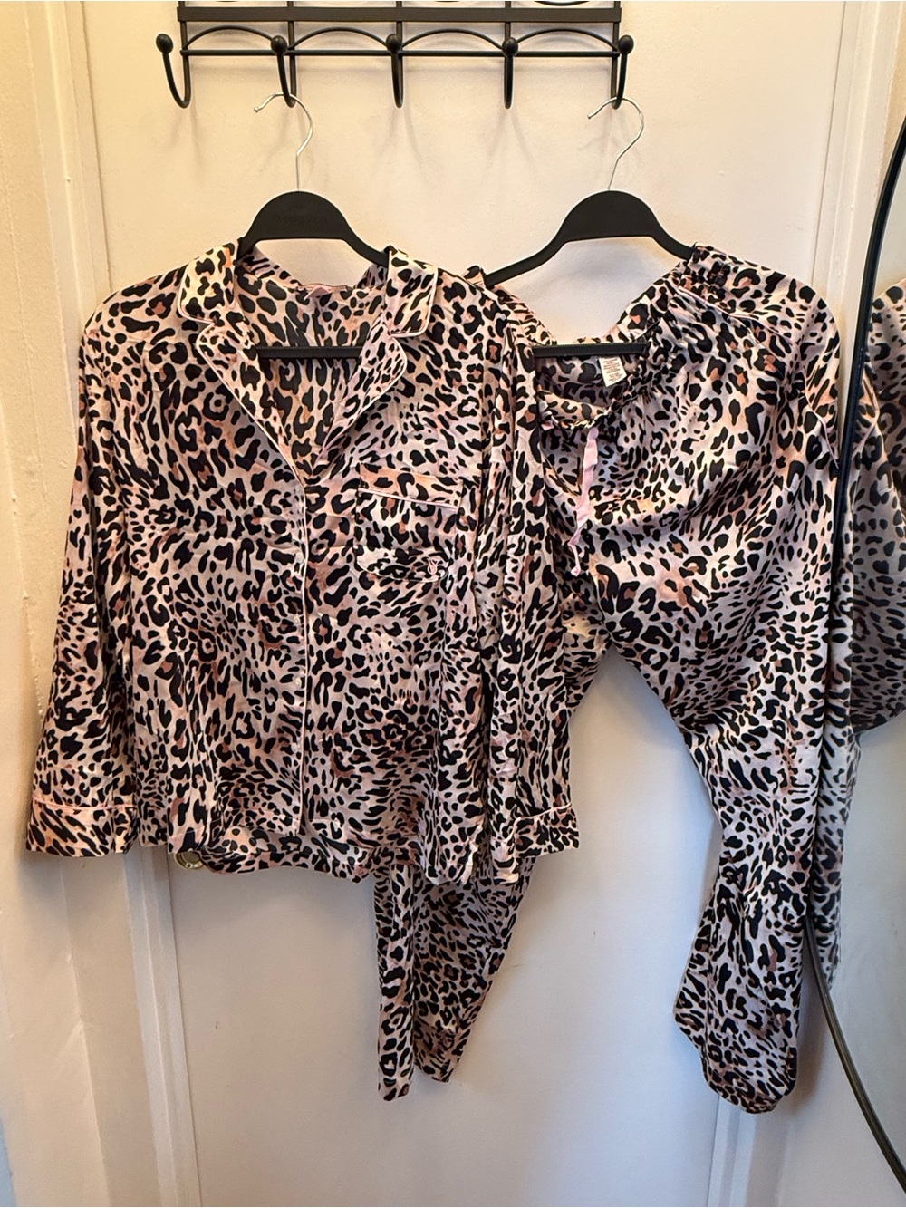 NWOT Victorias Secret Satin Pajama Set Size small